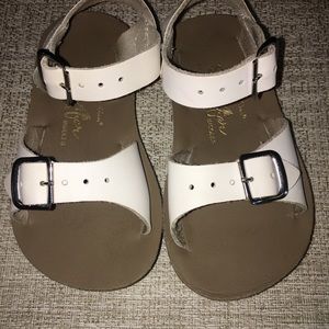 White sun San sandals